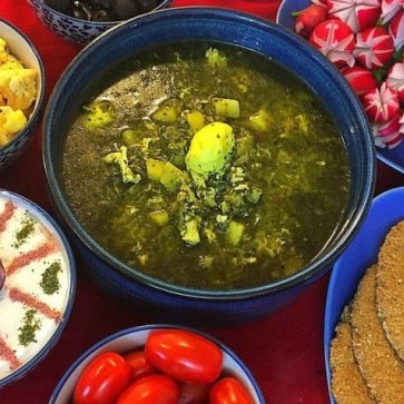 5 Delicious Homemade Ashkeneh Recipes with Yogurt, Kashk, Lentils, and Potatoes