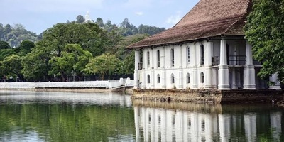 Buddha’s Tooth Temple in Sri Lanka: Everything You Need to Know Before You Visit