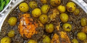 How to Make Northern-Style Plum and Chicken Stew: Ingredients and Recipe