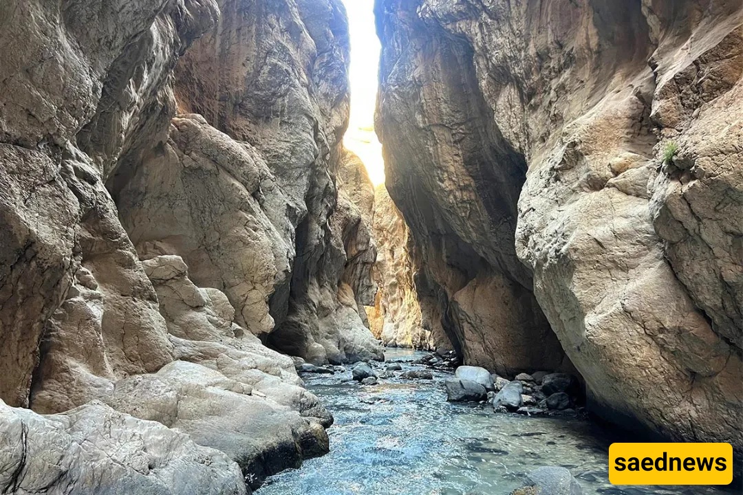 One-Day Travel Guide to Darreh-ye Zaman! — Walk the Turquoise River Gorge Near Mount Damāvand