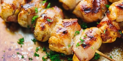 Authentic Azerbaijani Chicken Kebab with Yogurt and Saffron – Recipe for 4