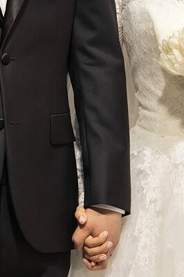 Today’s Most-Watched Video: The Bride’s Hilarious Fail and the Groom’s Priceless Reaction 😂