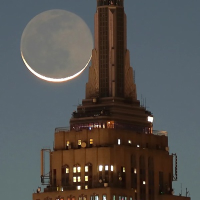 Rare “Earthshine” Phenomenon Appears In The Spring Sky