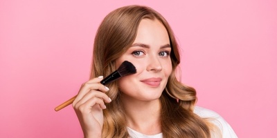 Does Makeup Increase Acne? The Truth With Reasons
