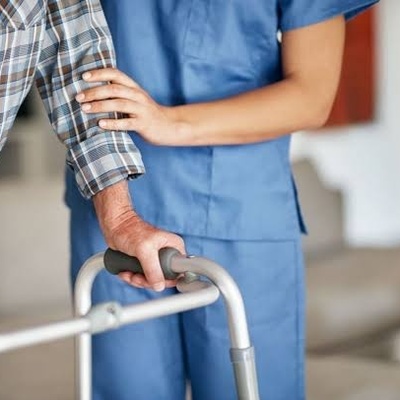 Guide to Different Types of Walkers for Seniors + 6 Essential Safety Tips