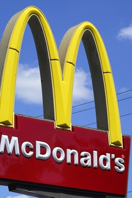 The Campaign That Tasted Like Victory: How McDonald’s Dominated the Market with the Biggest Ad Push in Its History