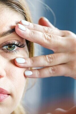 Effective and Beneficial Yoga Exercises for a Beautiful and Well-Defined Face / Facial Yoga Has Skin Lifting Effects