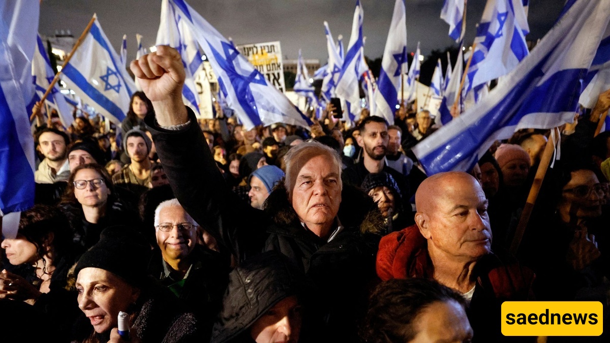 Wave of Protests in Central Tel Aviv as Thousands of Israelis Take to the Streets Against Gaza War Expansion