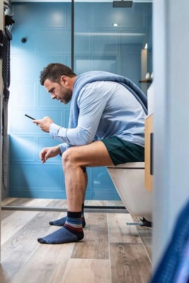 If You Tend to Sit on the Toilet for Long Periods, Don’t Miss This: A Serious Health Risk Could Be Threatening You
