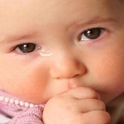 Causes of Excessive Tearing in Children and Treatment Methods
