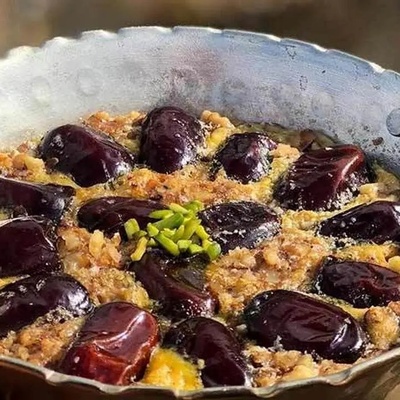 The Warmest Winter Breakfast: How to Make Date Qeysava or Date Khagineh to Boost Your Energy