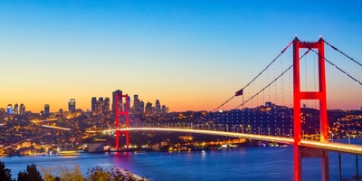 Istanbul’s Bosphorus Bridge: An Engineering Marvel Connecting Europe and Asia