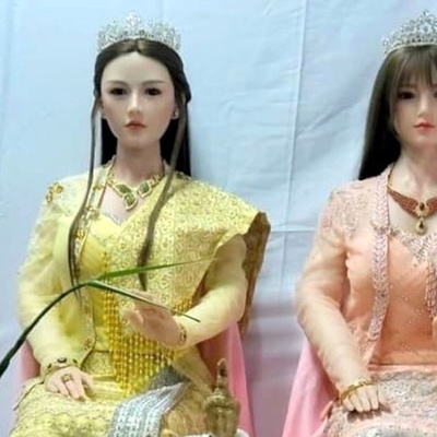 A Man’s Shameful Relationship with Two Sex Dolls / We Got Married