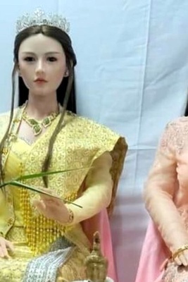 A Man’s Shameful Relationship with Two Sex Dolls / We Got Married