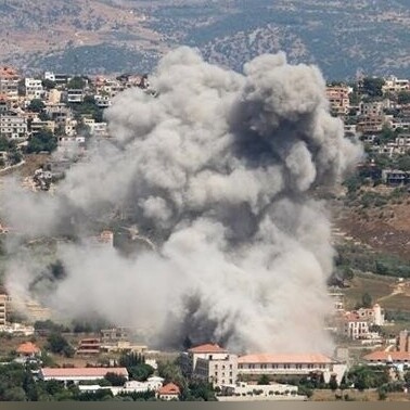 One Dead and Four Injured in Israeli Airstrikes Targeting Southern Lebanon