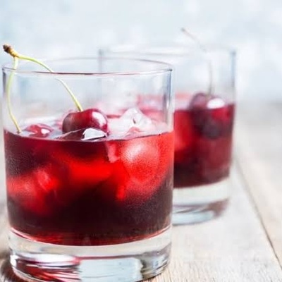 How to Make Refreshing and Flavorful Cherry Lemonade