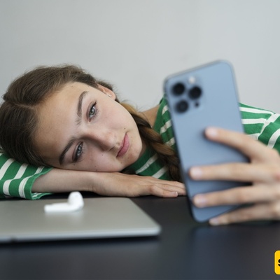 How to Reduce a Child's Dependence on Mobile Devices