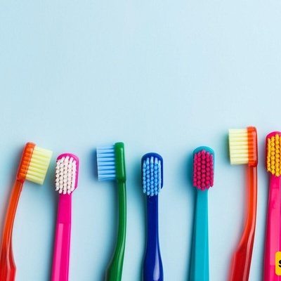 Unusual Uses of an Old Toothbrush at Home