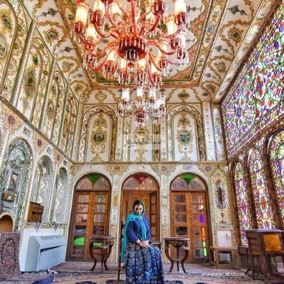 The Most Beautiful Mansion in the World: Isfahan’s Historic Malabashi House from the Safavid, Zand, and Qajar Eras – A Regal Interior and Masterful Architecture Celebrating Iranian Culture!
