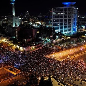 Clashes Erupt Between Israeli Police and Protesters in Tel Aviv