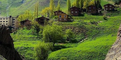 A Paradise 70 Kilometers from Tehran, Just an Hour Away / A Must-See Destination