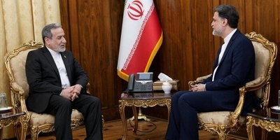Foreign Minister Araghchi Meets Iran’s New Ambassador, Consul Generals