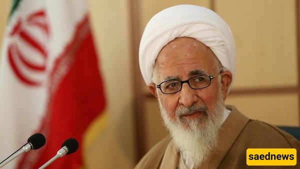 Ayatollah Javadi Amoli: The Leader of the Revolution Is the Pillar of Independence and the Backbone of Resistance