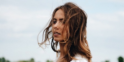 Why Does Humid Weather Change the Way Your Hair Looks?