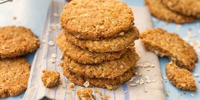 Homemade Oatmeal Cookies: Crispy, Delicious, and Golden Baking Secrets