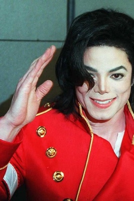 The Astonishing and Unbelievable Resemblance Between Michael Jackson, the Famous American Singer, and a 3,000-Year-Old Egyptian Female Statue + Photos