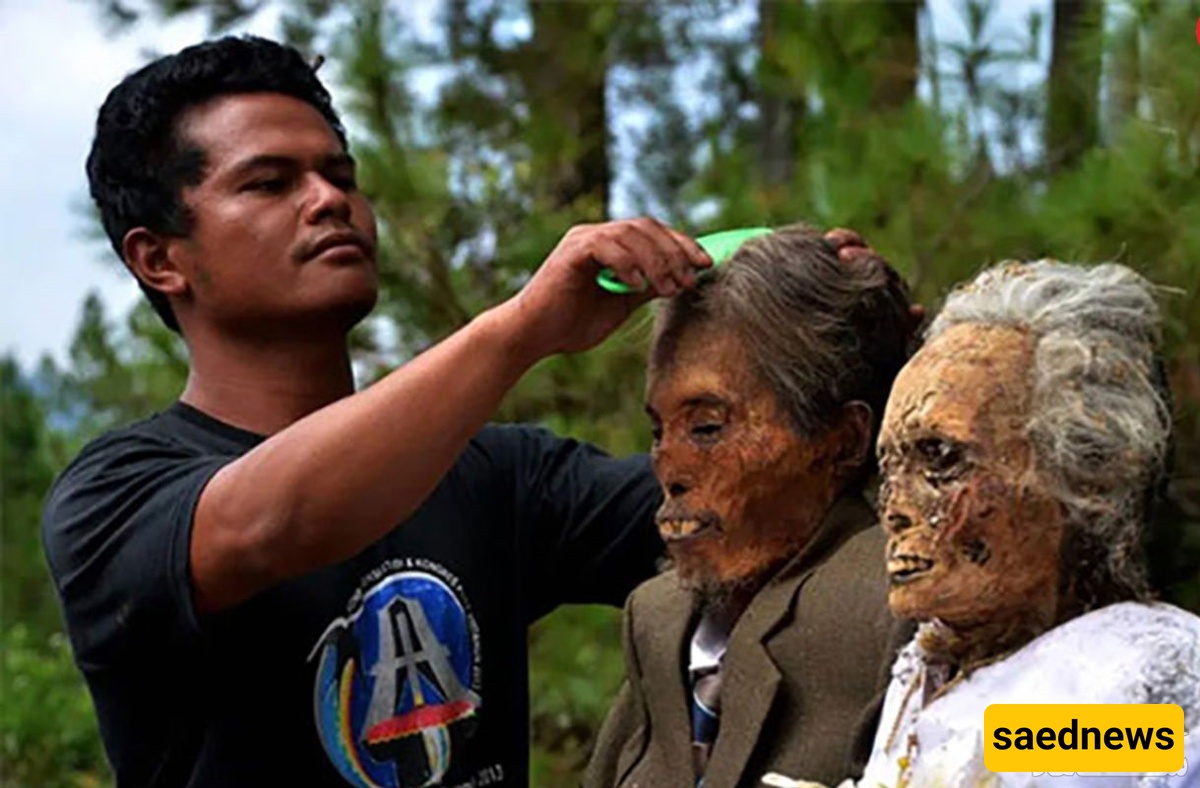 The Terrifying Life of an Indonesian Tribe Among the Dead + Shocking Photos