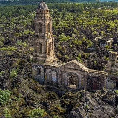Mysterious Images of Abandoned Places Lost in Nature’s Embrace — More Beautiful Than You Could Ever Imagine