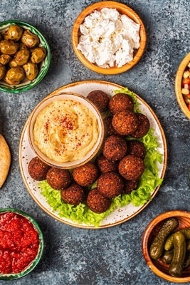 Quick 30-Minute Homemade Syrian Falafel Sandwich Recipe You’ll Fall in Love With After the First Bite (With Photos)