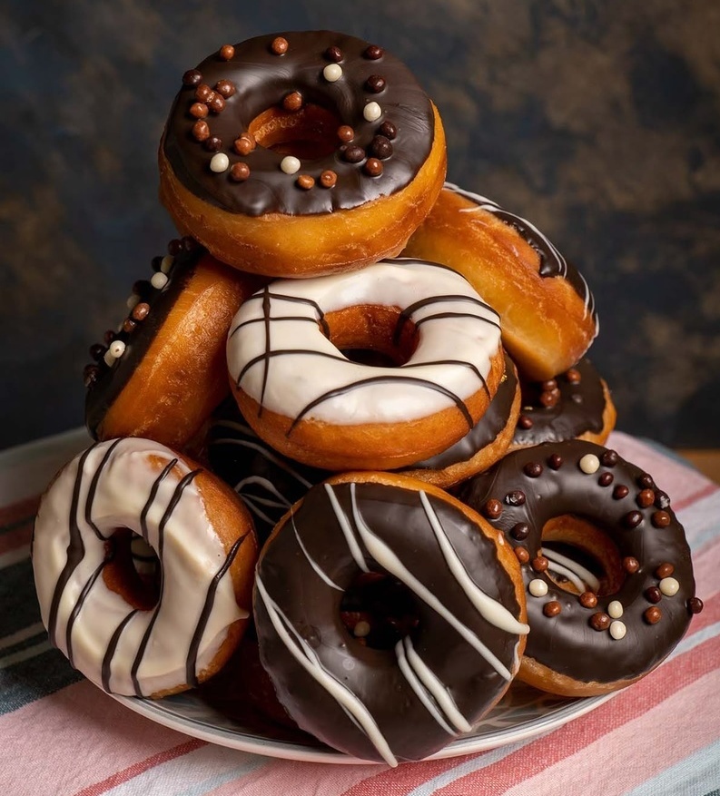 (Video) How to Make Quick Chocolate Donuts: An Easy, Fast Recipe for Cozy Afternoons