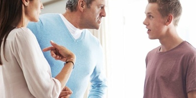5 Parenting Mistakes That Make Teenagers Secretive