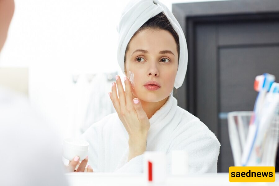 Morning Habits That Are Ruining Your Skin Without You Knowing!