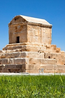What’s Inside the Tomb of Cyrus the Great? Where Is the Main Grave and What Is Its Name?