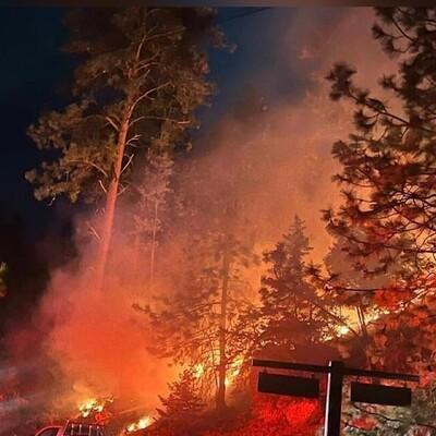 Southern California Wildfire Ravages Hillside Homes, Causing Widespread Destruction