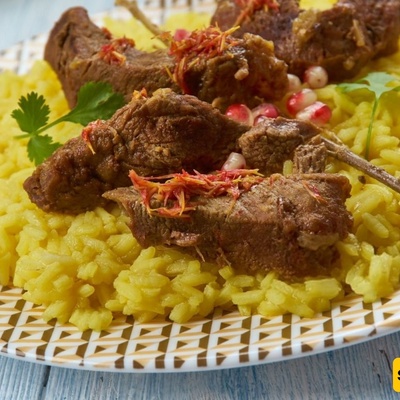 Lamb Stew with Saffron Rice: An Irresistible Dish for Special Gatherings
