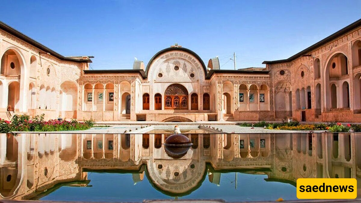 The Complete Guide to Visiting the City of Flowers and Rosewater, and the Carpet Capital of the World + Photos.