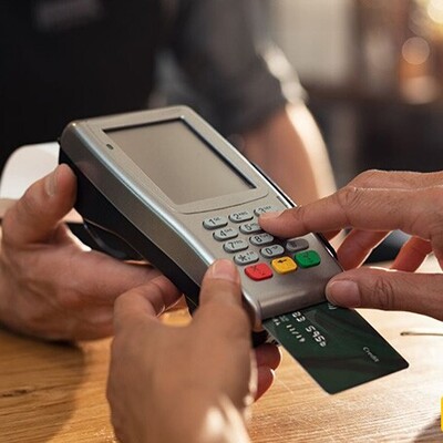 What Did The First Credit Card Machines Look Like? A Journey To The Past With This Video