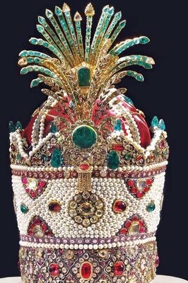 [PHOTOS] TOP BEST JEWERLY From Iran's National Jewelry Museum!