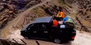 Iran’s ‘Death Road’! Untouched and Stunning Nature of Lorestan — Going Is Your Choice, Returning Is in God’s Hands! + Video