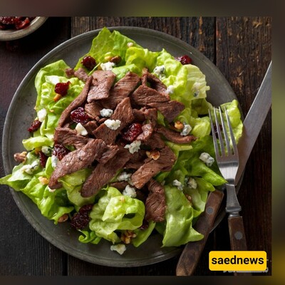 Peppery Steak Salad: A Burst of Flavor in Every Bite!