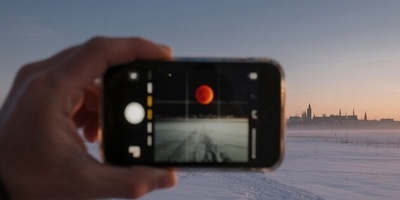 8 Steps to Photograph the Blood Moon Like a Pro with Just Your Phone