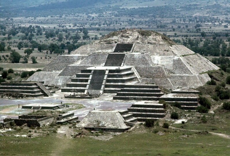 Pyramid of the Moon in Teotihuacán