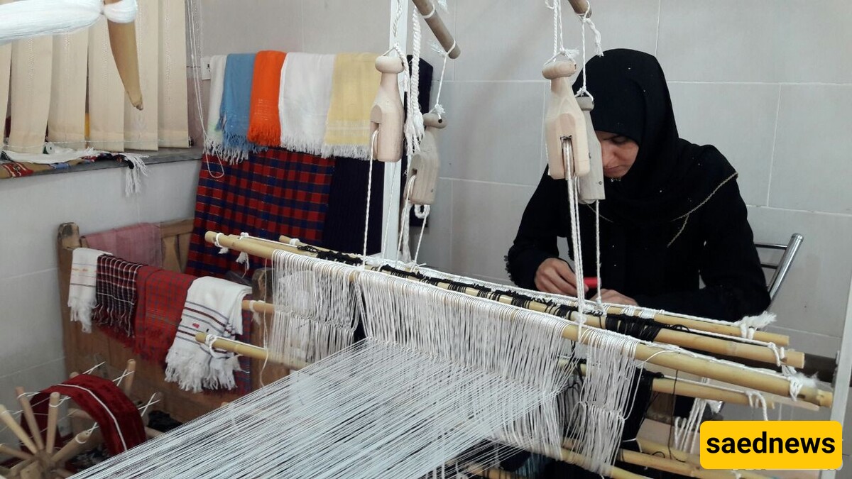 A Look at the Art of Furat Weaving...