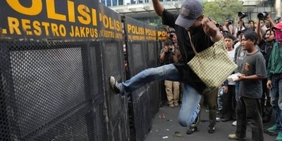 Indonesian Students Protest Government Policies Amid Economic Strain