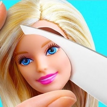 The Strange and Unbelievable Transformation of a Young Woman After 10 Surgeries to Become Like Barbie