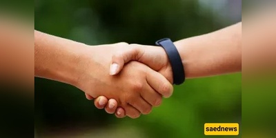 Is it forbidden to shake hands with an underage girl? The clear ruling most people need